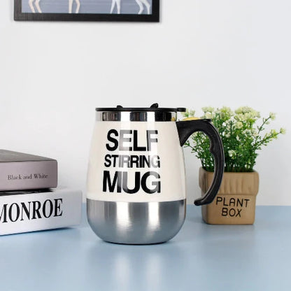 Electric stirring coffee mug with built-in motor and lid